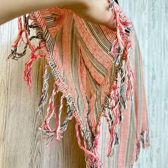 Billabong Vertical Striped Poncho Lance Up V Neck with Fringe Red Gray M/L - Picture 4 of 14